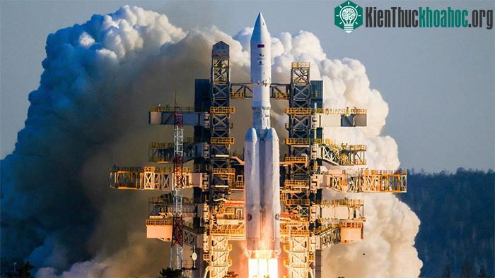 Tên lửa đẩy Angara-A5 rời bệ phóng tại sân bay vũ trụ Vostochny, tỉnh Amur, Nga