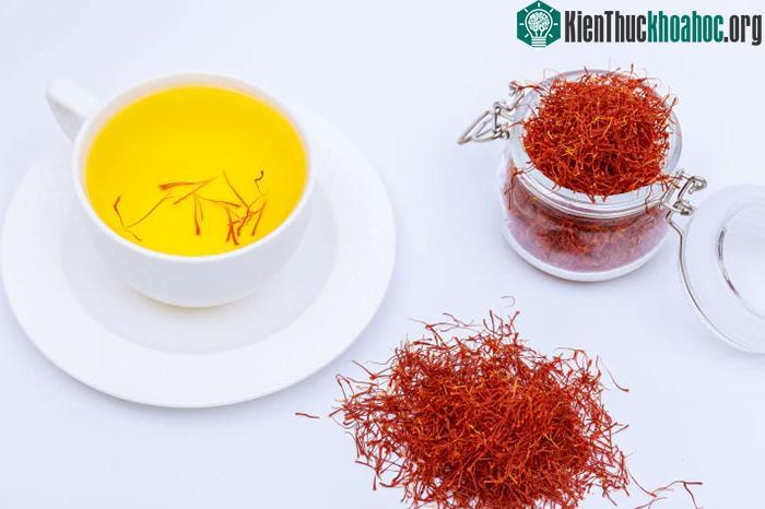 Nhụy hoa nghệ tây được chứng minh giúp cải thiện tâm trạng