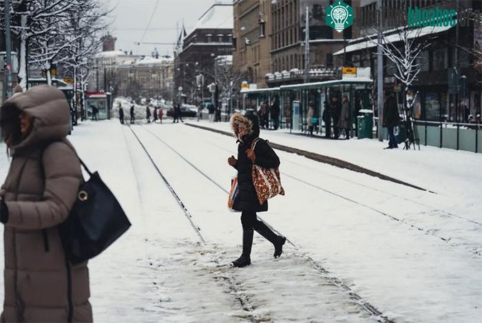 Tuyết phủ trắng Helsinki