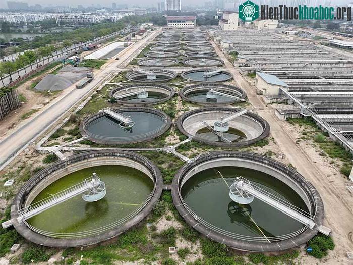 Khám phá tuyến cống ngầm "khổng lồ" dưới lòng sông Tô Lịch ảnh 10