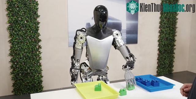 Robot Optimus do công ty của Elon Musk phát triển