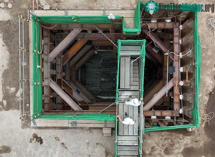 Khám phá tuyến cống ngầm "khổng lồ" dưới lòng sông Tô Lịch ảnh 2