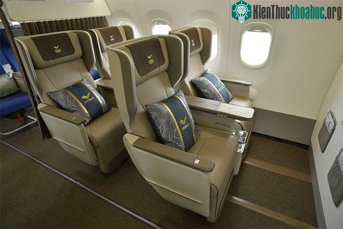 Chiêm ngưỡng bên trong máy bay "Made in China" lần đầu đến Việt Nam ảnh 3