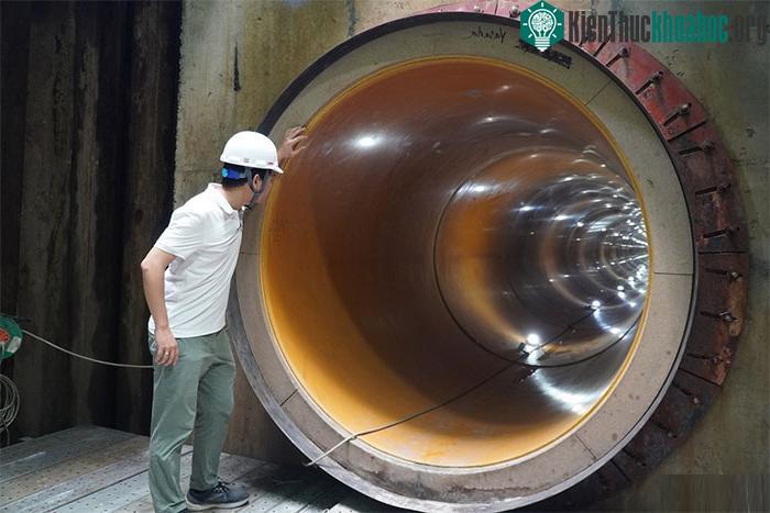 Khám phá tuyến cống ngầm "khổng lồ" dưới lòng sông Tô Lịch ảnh 3