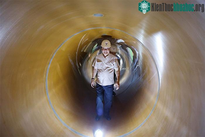 Bí thư Đinh Tiến Dũng đi khảo sát