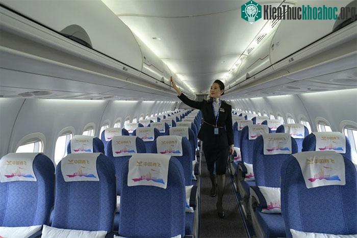 Chiêm ngưỡng bên trong máy bay "Made in China" lần đầu đến Việt Nam ảnh 9