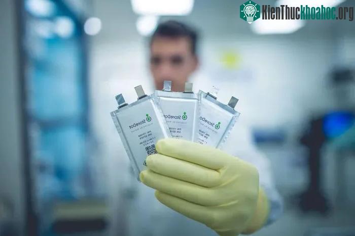 Chất điện phân tự dập tắt lửa có thể khiến việc cháy pin trở thành chuyện quá khứ.
