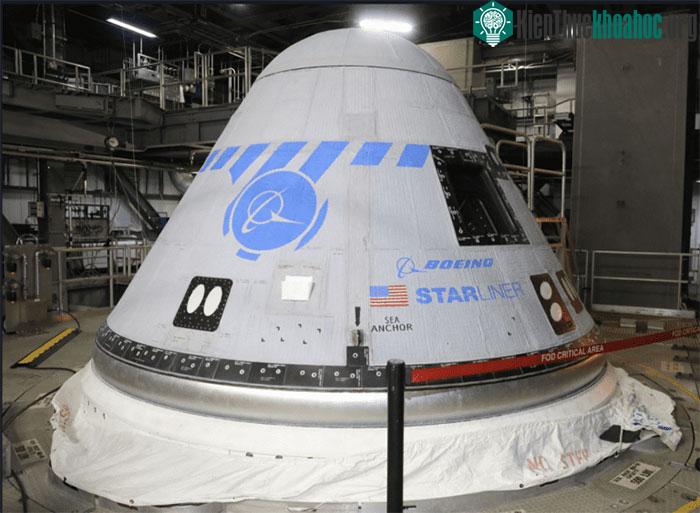 Tàu vũ trụ CST-100 Starliner tại Trung tâm vũ trụ Kennedy ở Cape Canaveral, Florida, Mỹ.