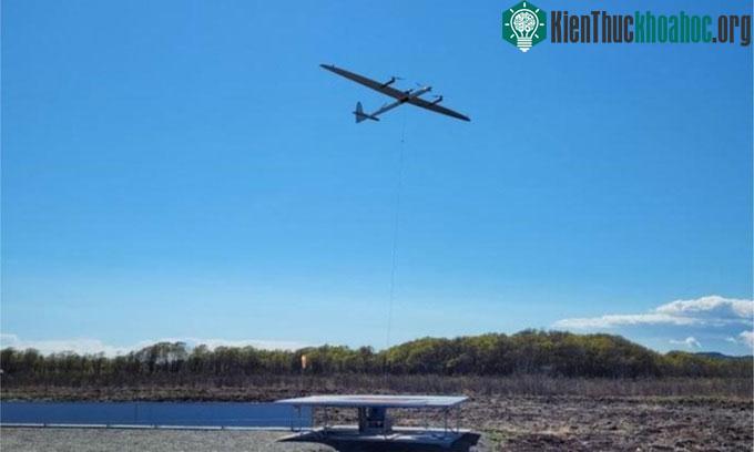 Một nguyên mẫu drone AWES Kitemill bay thử nghiệm.
