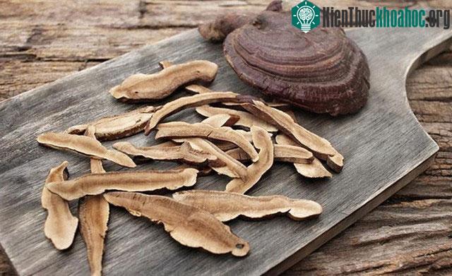 &nbsp;Sử dụng nấm linh chi giúp làm sạch ruột, làm sạch hệ tiêu hóa.