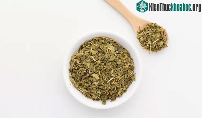 Cần lưu ý lựa chọn đúng dây thìa canh không bị pha lẫn với các loại cây khác.