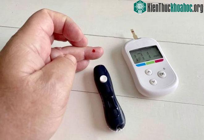 Người bị bệnh tiểu đường sẽ có các triệu chứng phổ biến như mệt mỏi, đói liên tục...