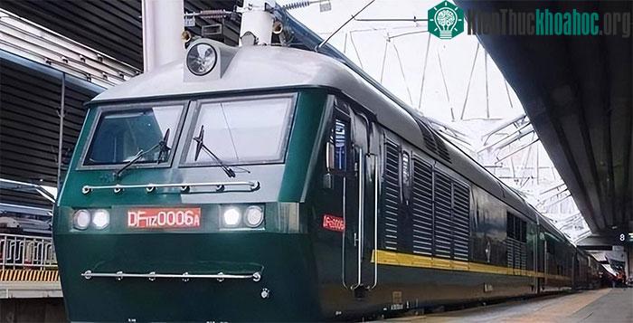 Một chuyến tàu miễn phí đặc biệt nằm ở tỉnh Hồ Nam có bốn ga và ba toa.