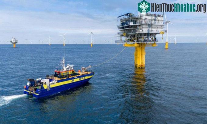 Trạm sạc năng lượng xanh ngoài khơi đầu tiên trên thế giới tại trang trại gió Noblewind.
