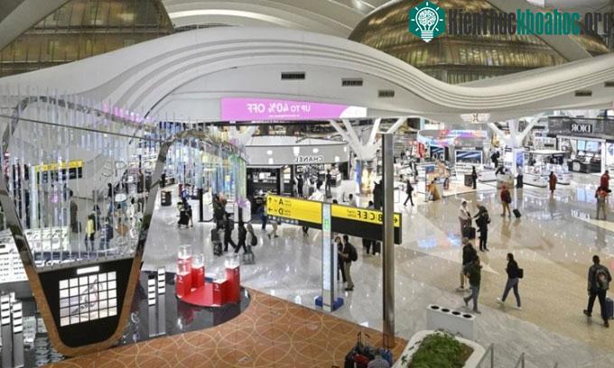Sân bay quốc tế Zayed sẽ là sân bay đầu tiên trên thế giới không cần giấy tờ vào năm 2025.