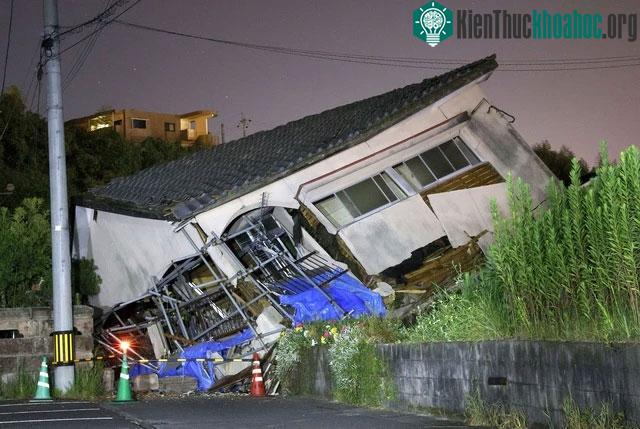 Ngôi nhà bị phá hủy sau trận động đất ở Osaki, tỉnh Kagoshima, Nhật Bản, ngày 8/8/2024.