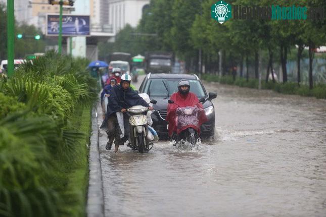 Mưa lớn bao trùm miền Bắc trong hôm nay.