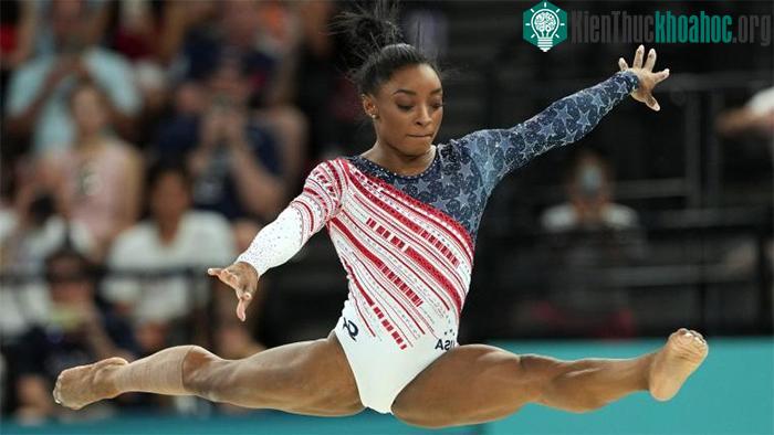 Trong ảnh là vận động viên Simone Biles tại Olympic Paris 2024.&nbsp;