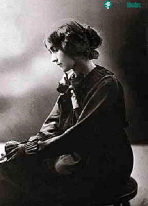 Margarita Konenkova trong một ảnh chân dung.