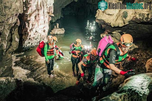 Có một chuỗi hang động kỳ vĩ, hoang sơ ở Quảng Bình: Tên đặc biệt, từng xuất hiện trong phim Hollywood ảnh 12