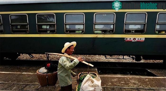 Tàu miễn phí đã hoạt động hàng chục năm, luôn tuân theo lịch trình đều đặn