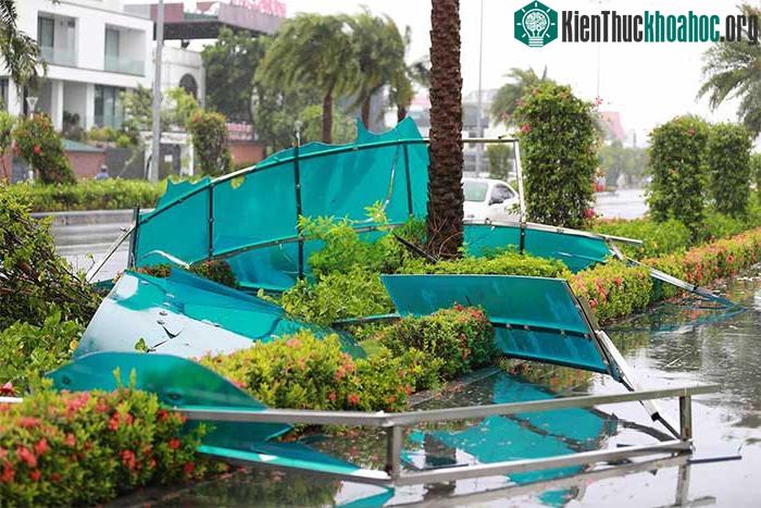 Những thiệt hại ban đầu khi bão số 2 đổ bộ Quảng Ninh-Hải Phòng ảnh 30