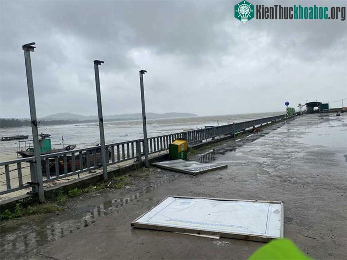 Những thiệt hại ban đầu khi bão số 2 đổ bộ Quảng Ninh-Hải Phòng ảnh 36