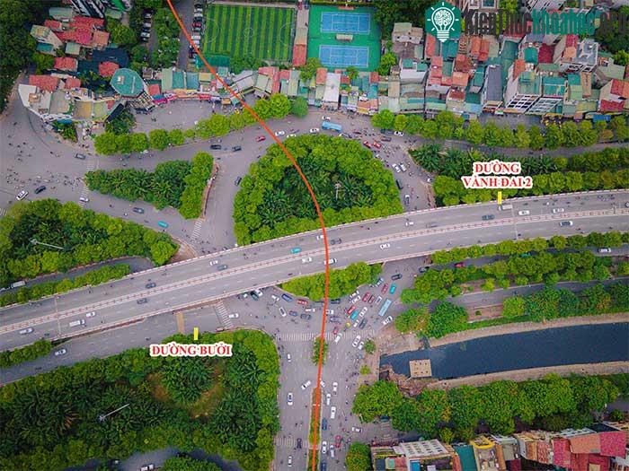 Sau đó hướng tuyến sẽ giao cắt với đường Vành đai 2 tại nút giao Bưởi