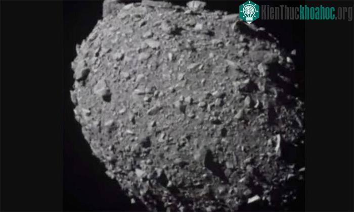 Tàu Dart của NASA đã đâm vào tiểu hành tinh nhỏ Dimorphos.