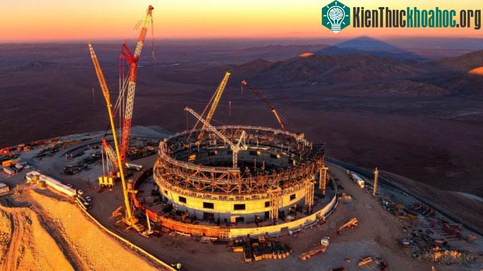 Kính viễn vọng Cực Lớn (ELT) đang được xây dựng ở sa mạc Atacama, Chile.