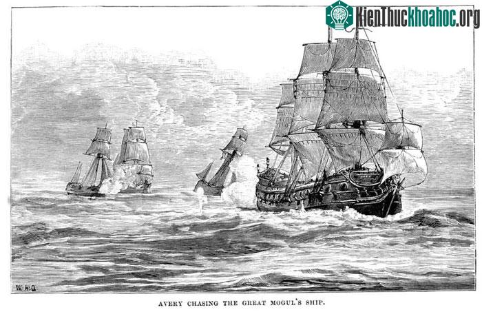 Sau vài năm "hành nghề" cướp biển, Henry Avery trở thành thuyền trưởng của một con tàu