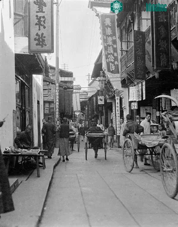Một phố giao thương sầm uất ở Hàng Châu.