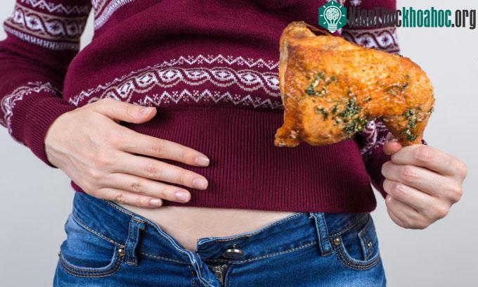 Dạ dày có thể mở rộng gấp 4 lần khi ăn no.