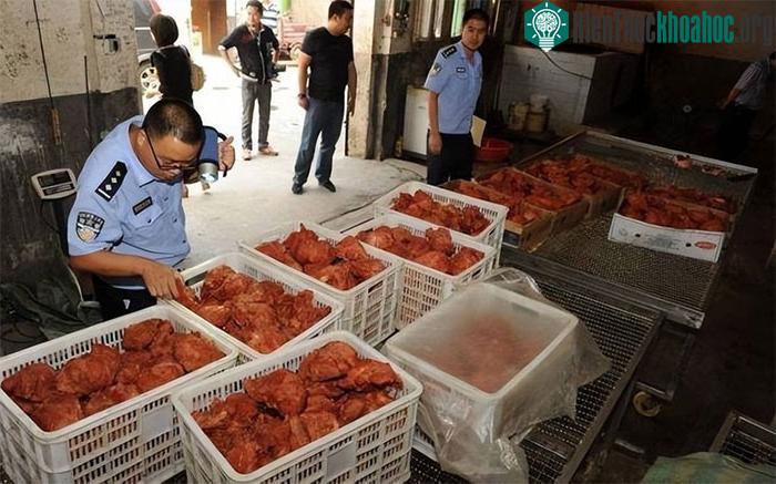 Tiêu thụ thịt bò giả tiềm ẩn nhiều nguy cơ nghiêm trọng đối với sức khỏe.&nbsp;