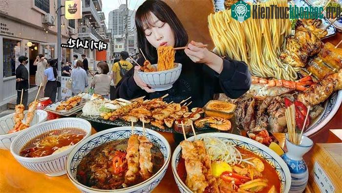 Tzuyang nổi tiếng với khả năng ăn khẩu phần của 9-10 người.
