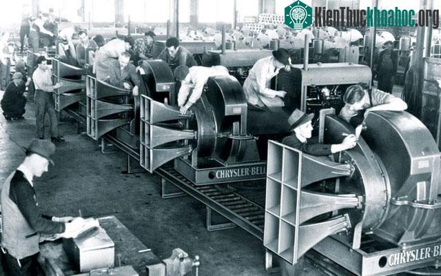 &nbsp;Sóng âm thanh từ những còi báo động này có thể giúp phân tán sương mù.&nbsp;