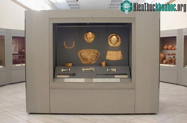 Mặt nạ Agamemnon - Mặt nạ tử thần bằng vàng từng được cho là bằng chứng của cuộc chiến thành Troy ảnh 3