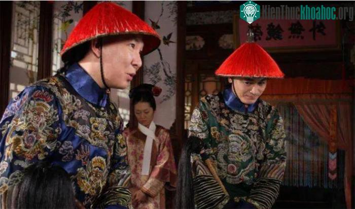 Thái giám được tuyển vào cung để làm những việc nặng nhọc, cần sức khỏe.