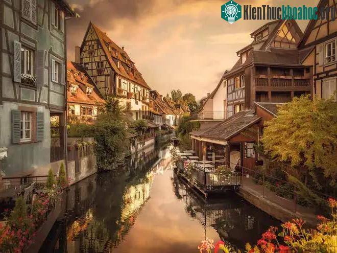 Làng Colmar, Pháp
