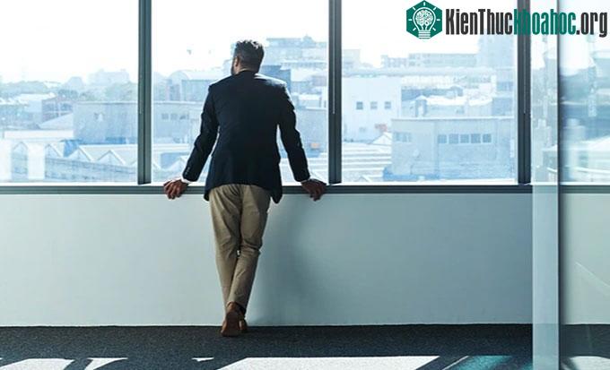Người có khả năng sáng tạo thường ít cảm thấy buồn chán khi ở một mình.