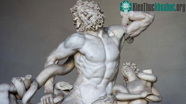 Hình ảnh cận cảnh bức tượng Laocoön và các con trai của ông tại Bảo tàng Vatican, Rome.