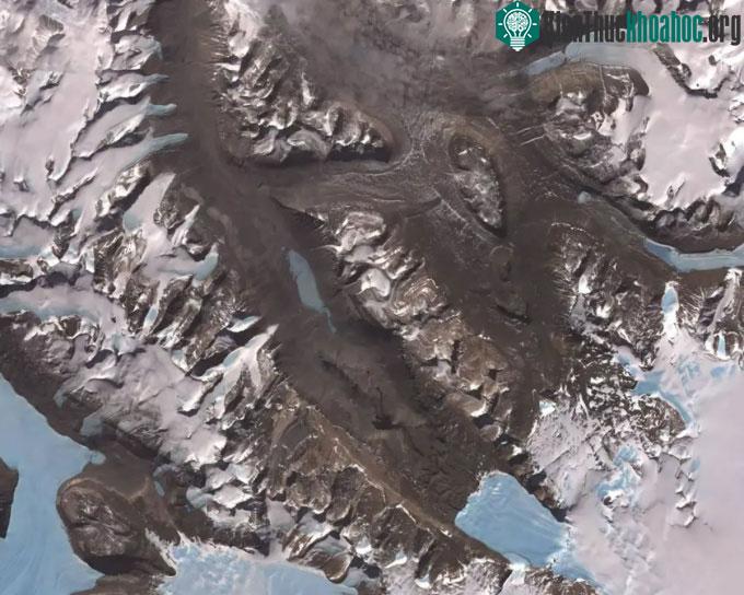 Thung lũng khô McMurdo ở châu Nam Cực không có mưa suốt khoảng 2 triệu năm.