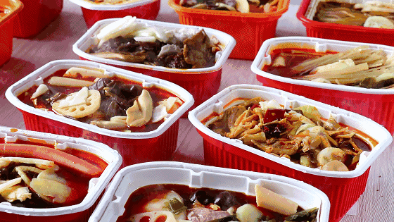 Sự tiện lợi của cơm tự sôi đến từ gói tự sôi.
