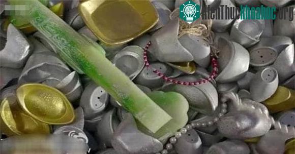 Tính ra dù giá của bạc có thấp bao nhiêu cũng đủ đáp ứng một bàn ăn.