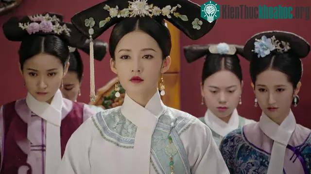 Một số phi tần có thể hầu hạ hoàng đế nhưng sẽ không bao giờ được phép mang thai.