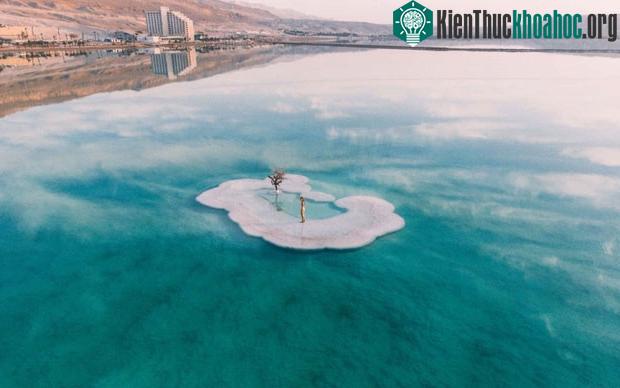 Có phong cảnh rất đẹp nhưng Biển Chết lại thực sự chết chóc