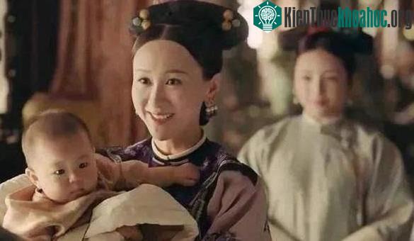 Việc sinh đôi trong hoàng gia sẽ không được ghi vào sử liệu.