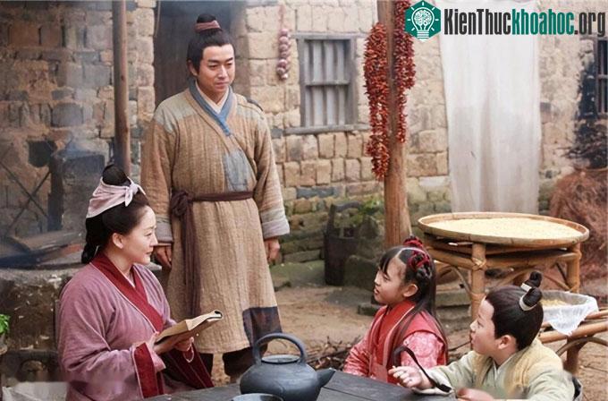 Thời xưa, nhiều cặp vợ chồng cùng chung huyết thống lại không có con.