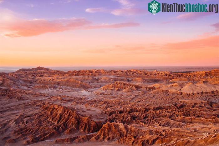 Địa hình của sa mạc Atacama có nhiều điểm tương đồng với sao Hỏa.