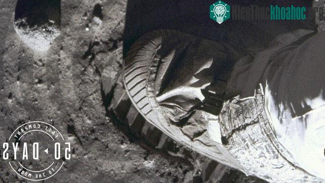 Dấu chân của phi hành gia NASA trên Mặt trăng.
